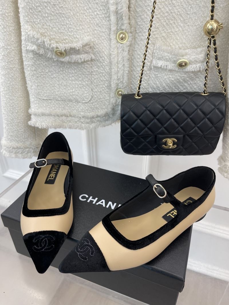 Chanel Low Shoes